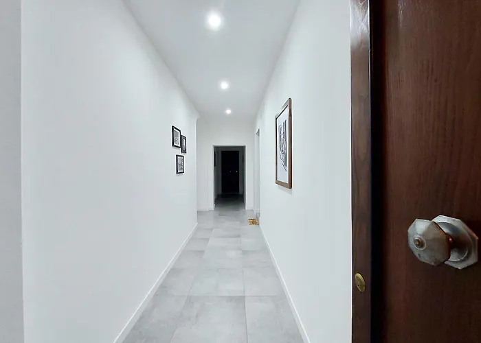 Ych-delightful Flat Near San Giovanni * Rome
