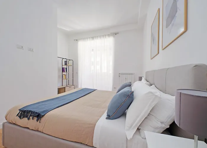 Ych-delightful Flat Near San Giovanni